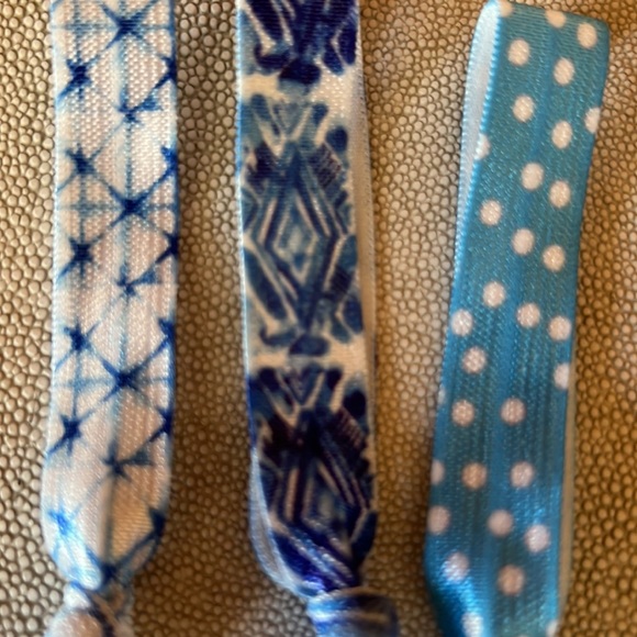 Hair Ties —- - Picture 2 of 3